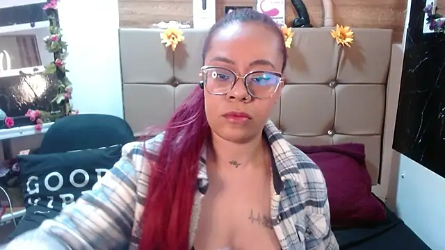 MIA  SPENCER online show from 7, 10, 2025