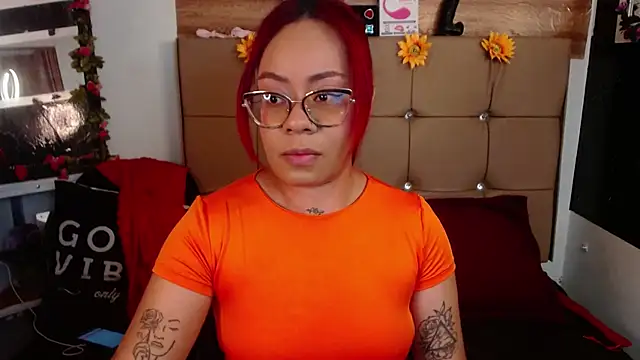 MIA  SPENCER online show from 18, 10, 2025