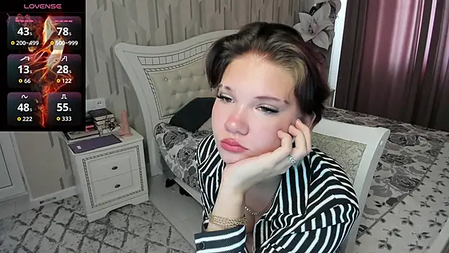 Snapshot of HarperMarryson chatting on 25, 10, 2025 HarperMarryson online show from 25, 10, 2025