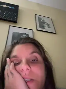 Brutecia2002 online show from 18, 4, 2026