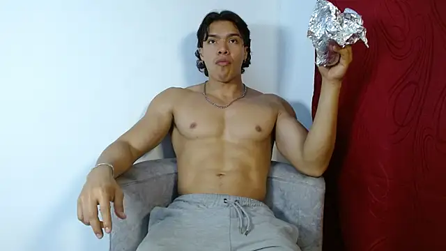 adriel escalante online show from 11, 10, 2025