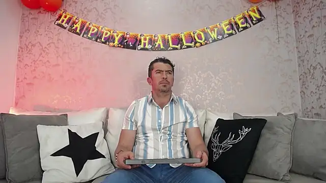 JuanKarloz  online show from 7, 10, 2025