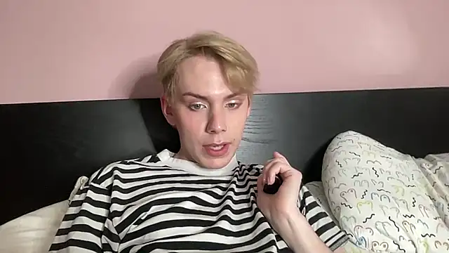 Snapshot of scottishtwink01 chatting on 29, 9, 2025 scottishtwink01 online show from 29, 9, 2025
