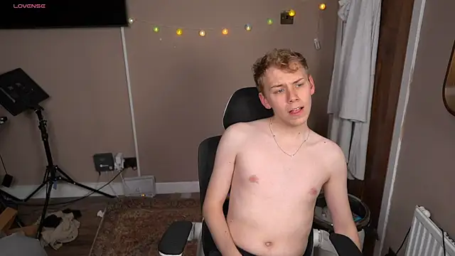 scottishtwink01 online show from 8, 7, 2026