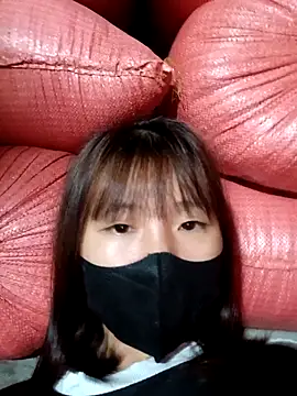 Snapshot of kata-00 chatting on 9, 10, 2025 kata-00 online show from 9, 10, 2025