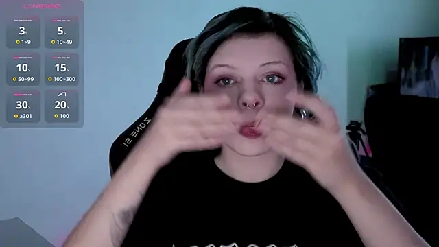 Snapshot of Alice_Zev chatting on 22, 9, 2025 Alice Zev online show from 22, 9, 2025