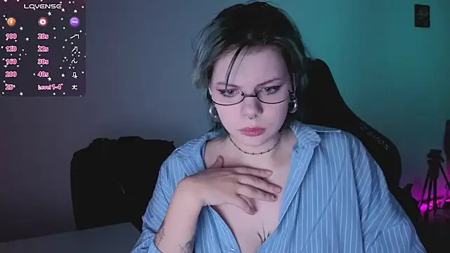 Snapshot of Alice_Zev chatting on 25, 9, 2025 Alice Zev online show from 25, 9, 2025