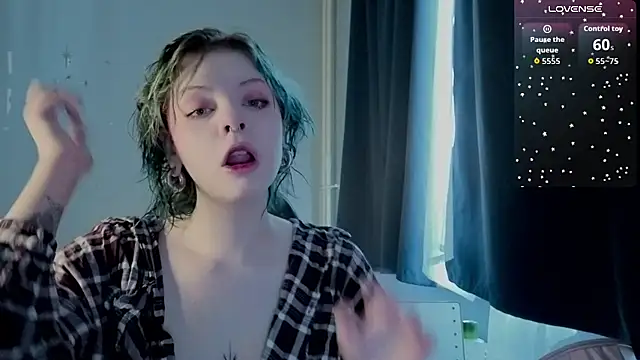 Snapshot of Alice_Zev chatting on 27, 9, 2025 Alice Zev online show from 27, 9, 2025