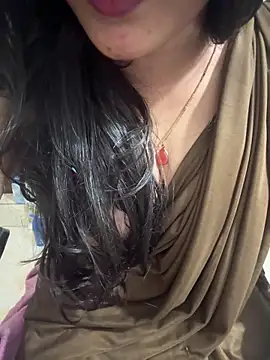 Snapshot of tanvi_001 chatting on 13, 10, 2025 tanvi 001 online show from 13, 10, 2025