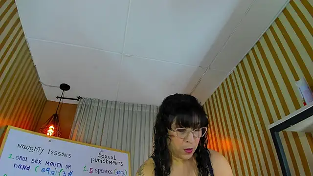 Jenni Zeller online show from 1, 10, 2025