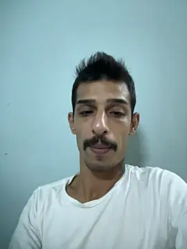 Snapshot of bisexevaa chatting on 19, 9, 2025 bisexevaa online show from 19, 9, 2025