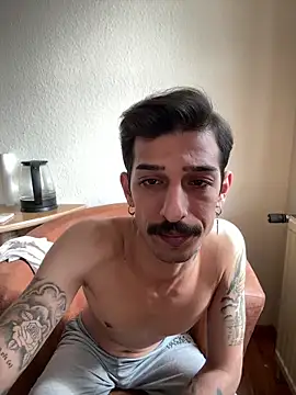 Snapshot of bisexevaa chatting on 15, 4, 2026 bisexevaa online show from 15, 4, 2026