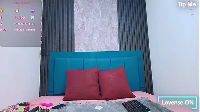 Caroline daring online show from 26, 2, 2026