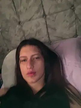 Caroline daring online show from 26, 3, 2026