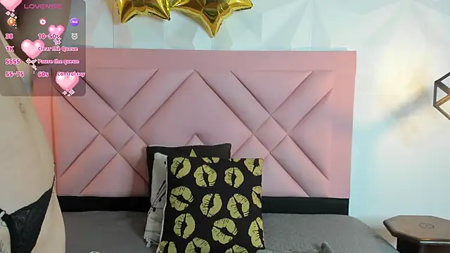Snapshot of Caroline_daring chatting on 16, 7, 2026 Caroline daring online show from 16, 7, 2026