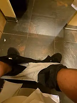 maxelbueno online show from 1, 11, 2025