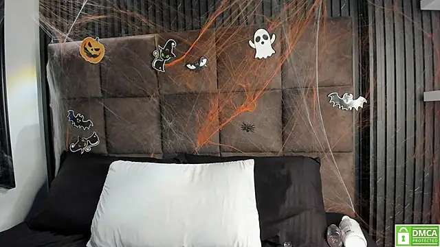 Sussy Vixen online show from 24, 10, 2025