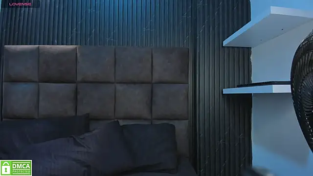 Sussy Vixen online show from 8, 1, 2026