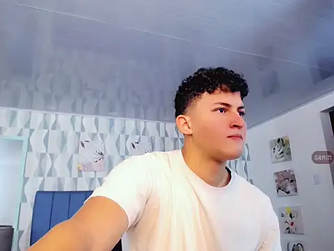 Axel savage online show from 9, 10, 2025