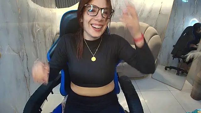nadia r  online show from 27, 7, 2026