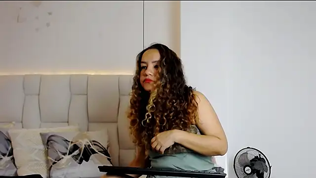 Dulce  Lovee online show from 26, 9, 2025