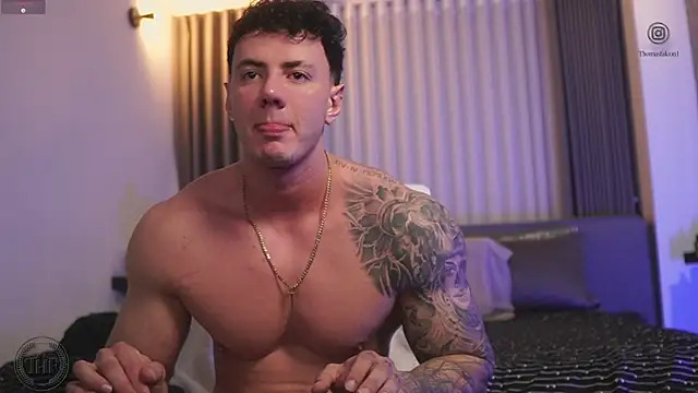 Snapshot of Thomas_Falcon chatting on 20, 10, 2025 Thomas Falcon online show from 20, 10, 2025