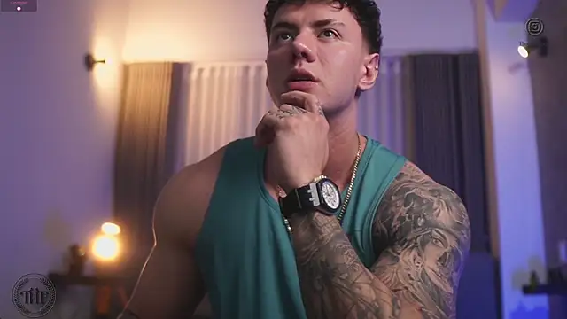 Snapshot of Thomas_Falcon chatting on 22, 10, 2025 Thomas Falcon online show from 22, 10, 2025