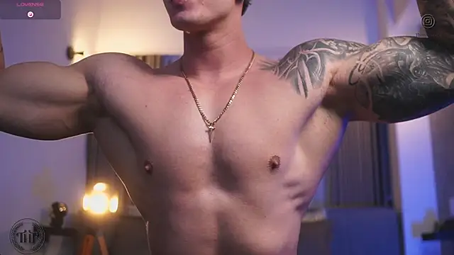 Snapshot of Thomas_Falcon chatting on 27, 10, 2025 Thomas Falcon online show from 27, 10, 2025