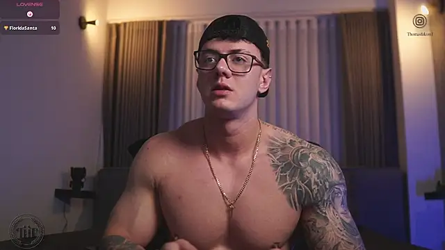 Snapshot of Thomas_Falcon chatting on 1, 11, 2025 Thomas Falcon online show from 1, 11, 2025