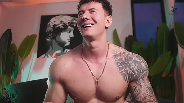 Snapshot of Thomas_Falcon chatting on 16, 11, 2025 Thomas Falcon online show from 16, 11, 2025