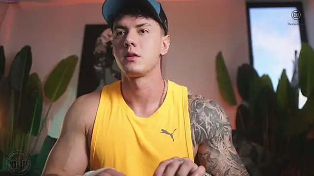 Snapshot of Thomas_Falcon chatting on 29, 11, 2025 Thomas Falcon online show from 29, 11, 2025