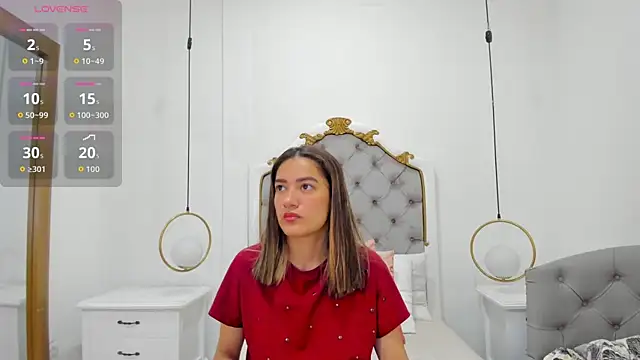 Skylerwhite02 online show from 13, 4, 2026