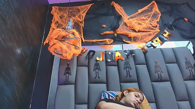 kissme luna online show from 30, 10, 2025