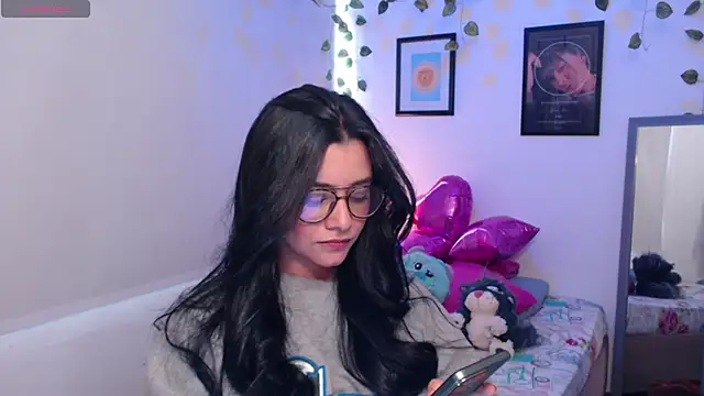 MarilynWhite  online show from 10, 10, 2025