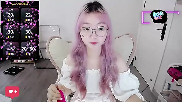 Snapshot of baby-yaya20 chatting on 22, 9, 2025 baby-yaya20 online show from 22, 9, 2025