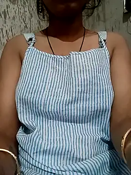 Snapshot of Cute_Aaisha chatting on 3, 10, 2025 Cute Aaisha online show from 3, 10, 2025