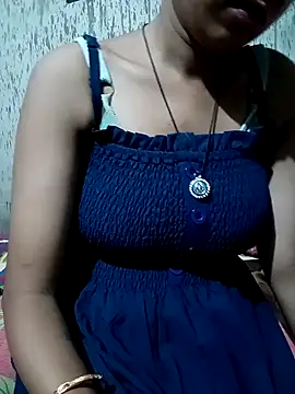 Snapshot of Cute_Aaisha chatting on 3, 10, 2025 Cute Aaisha online show from 3, 10, 2025