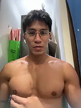 Snapshot of gooodboiii chatting on 4, 5, 2026 gooodboiii online show from 4, 5, 2026