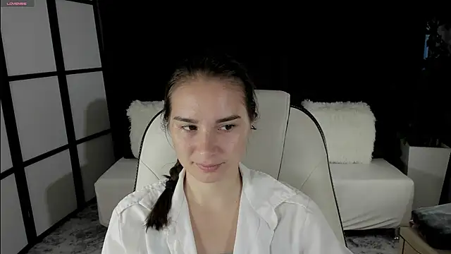 Snapshot of SeraphineClark chatting on 25, 9, 2025 SeraphineClark online show from 25, 9, 2025