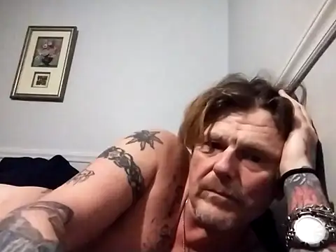 Snapshot of WiltedYeller chatting on 11, 3, 2026 WiltedYeller online show from 11, 3, 2026