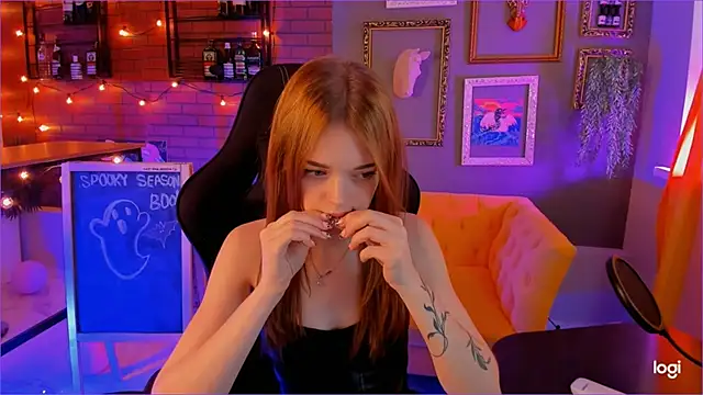 FlexyFox online show from 8, 10, 2025