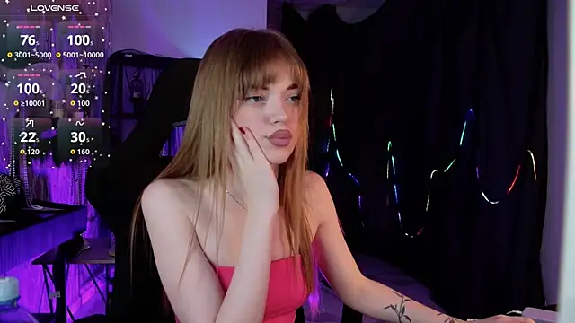 Snapshot of FlexyFox chatting on 15, 6, 2026 FlexyFox online show from 15, 6, 2026