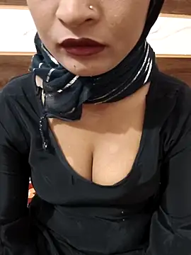 Itz Mayra  online show from 19, 10, 2025