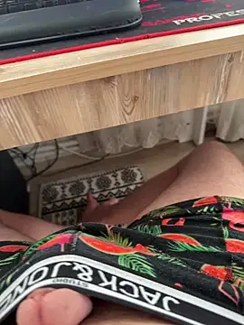 dicksmallll online show from 30, 9, 2025