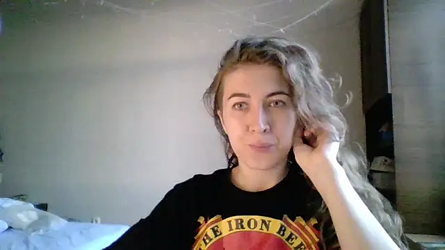 Snapshot of Mireeina chatting on 19, 7, 2026 Mireeina online show from 19, 7, 2026