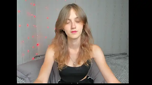 Snapshot of dreamy_pollyyy chatting on 15, 7, 2026 dreamy pollyyy online show from 15, 7, 2026