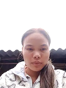 Snapshot of Huyen_x chatting on 4, 12, 2025 Huyen x online show from 4, 12, 2025