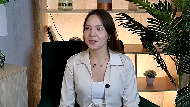 Snapshot of EmelySwickheimer chatting on 12, 9, 2025 EmelySwickheimer online show from 12, 9, 2025