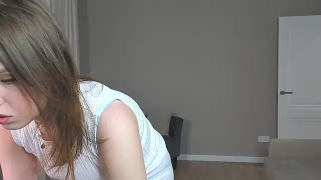 Snapshot of EmelySwickheimer chatting on 18, 9, 2025 EmelySwickheimer online show from 18, 9, 2025