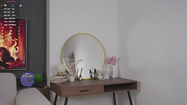 EmelySwickheimer online show from 16, 10, 2025